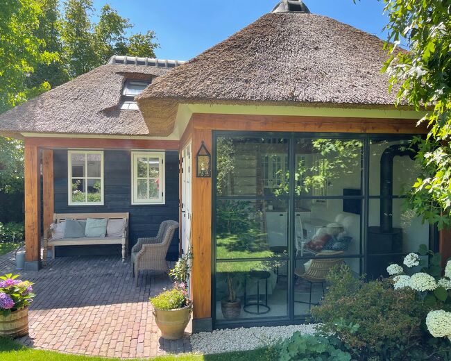 Modern poolhouse op maat - Luxe houtbouw - Van den Berg Houtbouw 