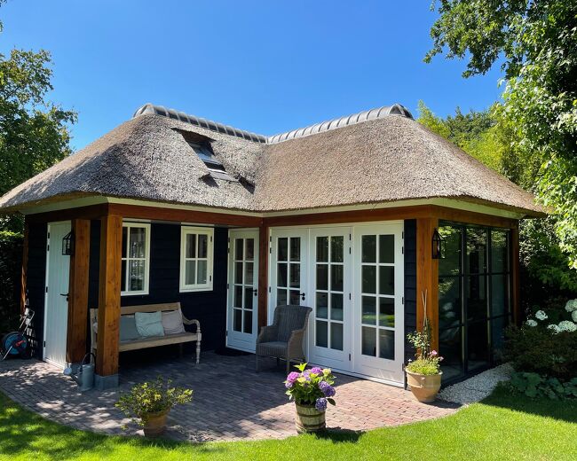 Modern poolhouse op maat in het gooi - Van den Berg Houtbouw 