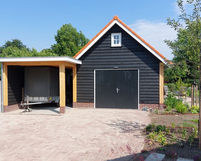 Houten schuur met carport - Van den Berg Houtbouw