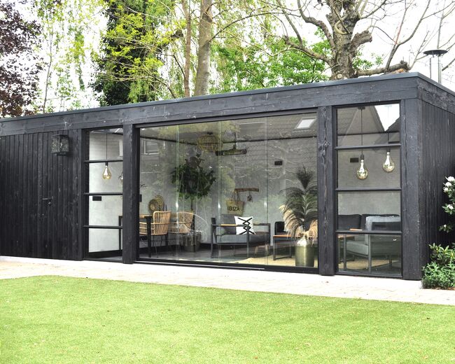 Strakke buitenkamer op maat - Van den Berg Houtbouw 